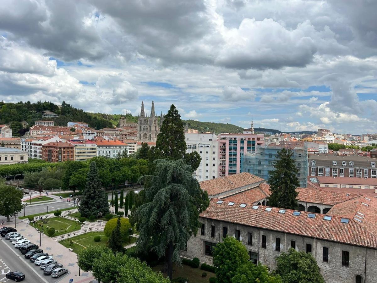 Atuaire Home Gran Apartamento Con Vistas A La Catedral De Бургос Экстерьер фото