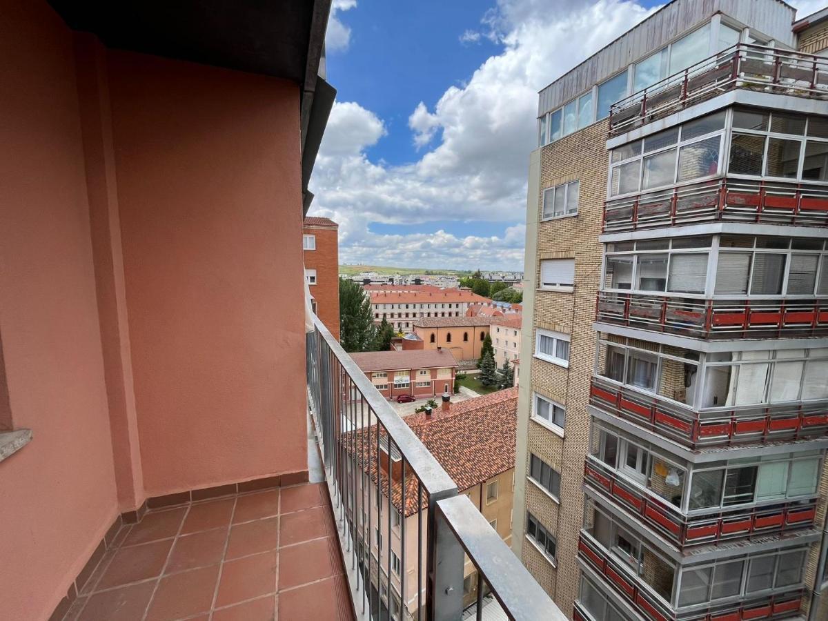 Atuaire Home Gran Apartamento Con Vistas A La Catedral De Бургос Экстерьер фото
