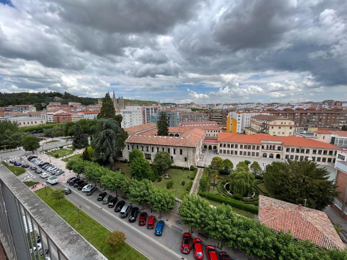 Atuaire Home Gran Apartamento Con Vistas A La Catedral De Бургос Экстерьер фото