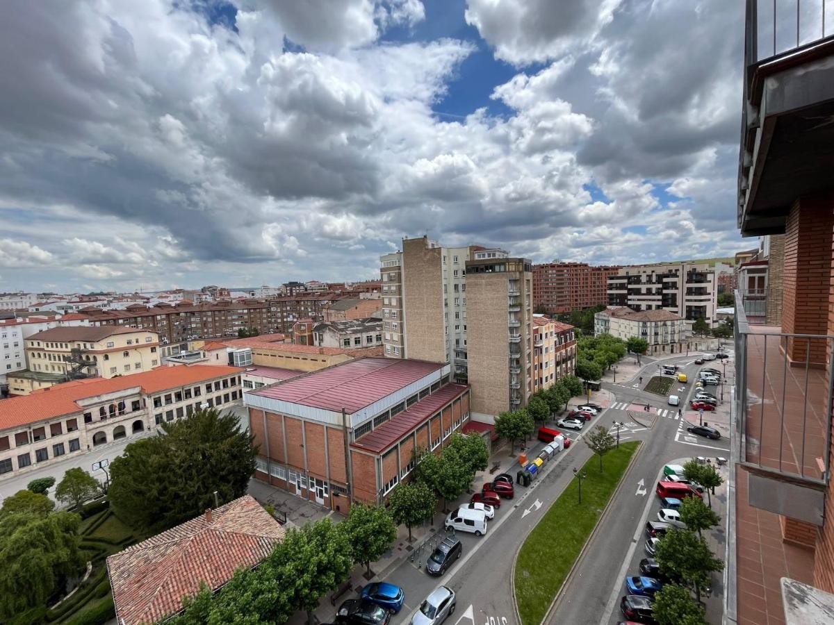 Atuaire Home Gran Apartamento Con Vistas A La Catedral De Бургос Экстерьер фото